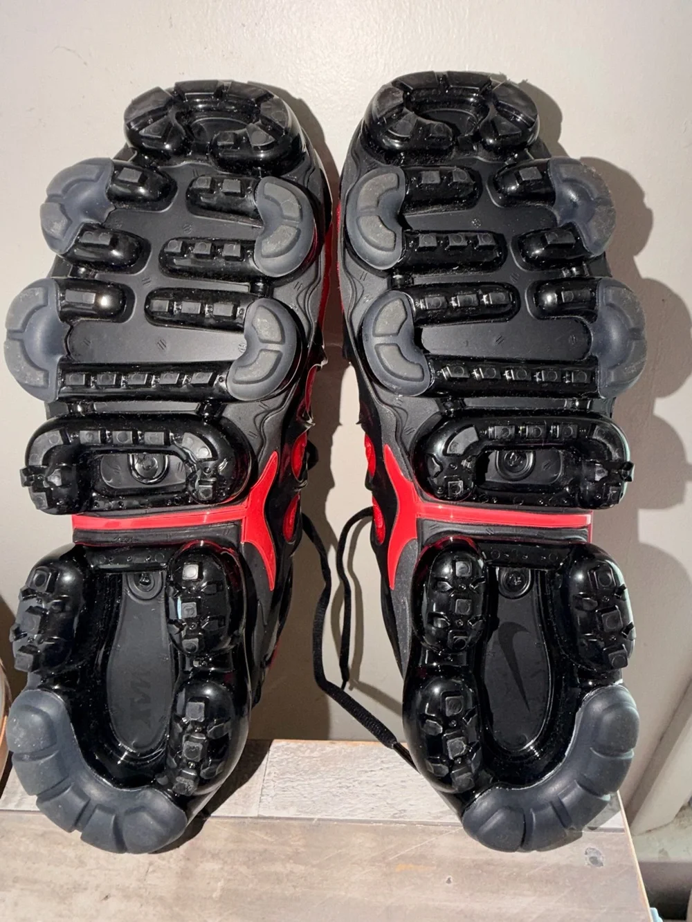 Nike Air VaporMax Plus 'University Red' 2024